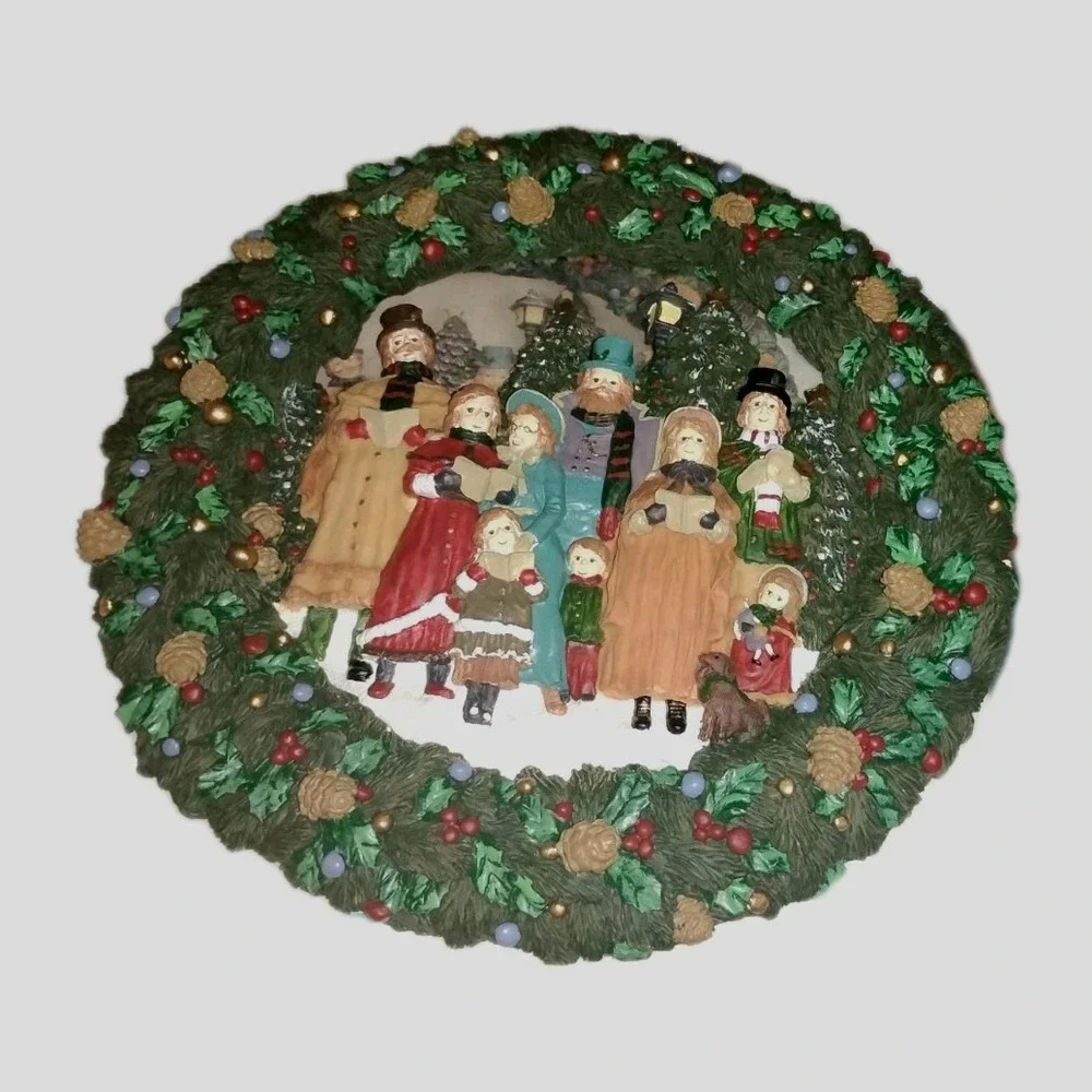 Vintage Christmas Treasures Resin Wreath Carolers old fashioned wall decor NEW